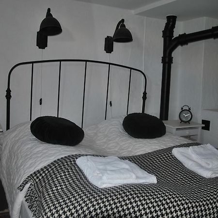 Dagmars Bed And Breakfast 모탈라 외부 사진
